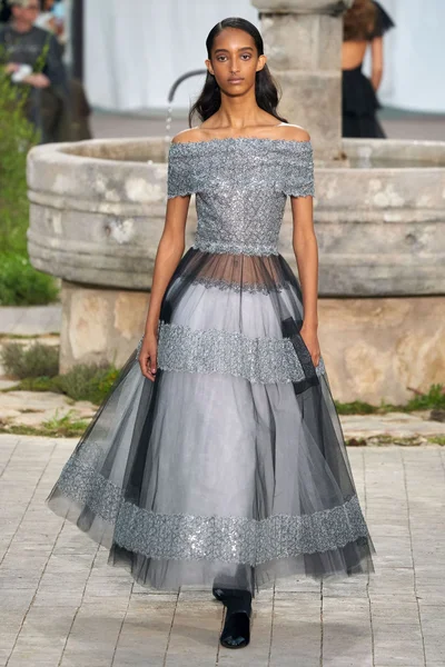 Look 57